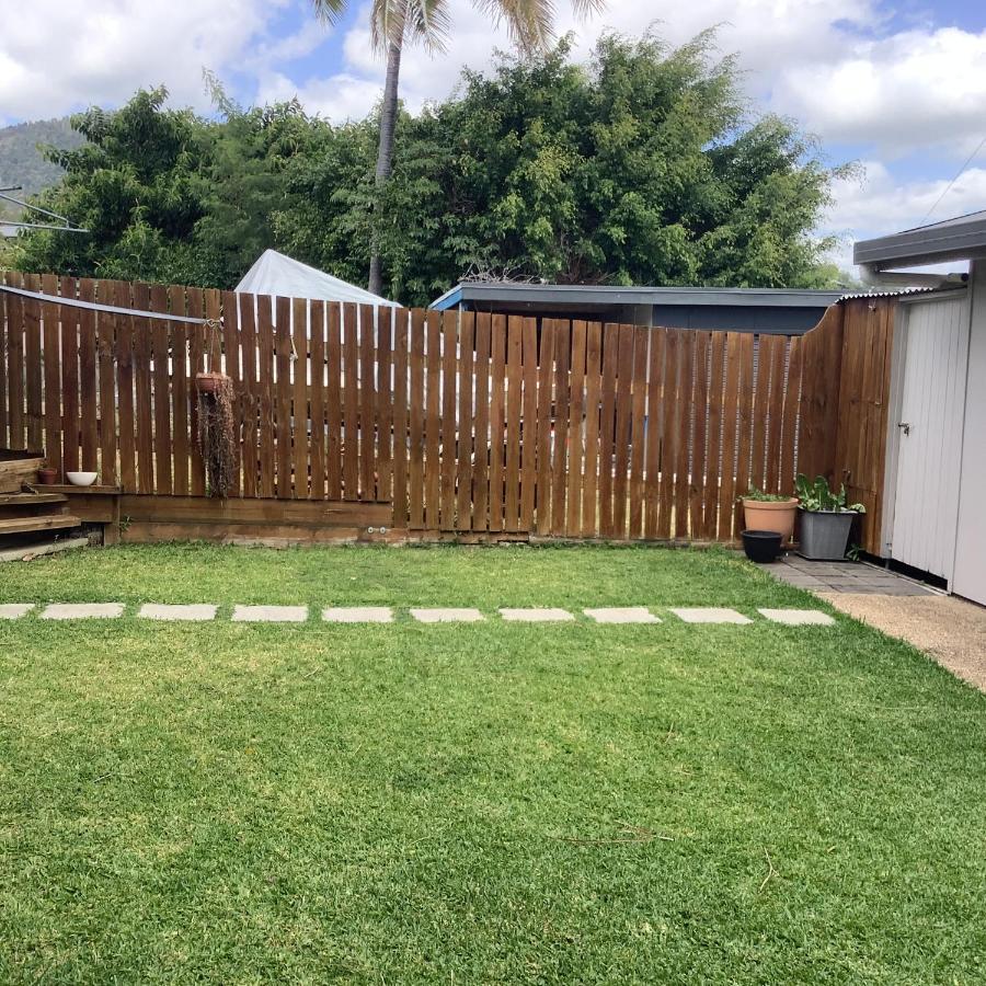 Oceanview Apartment Airlie Beach Exterior photo